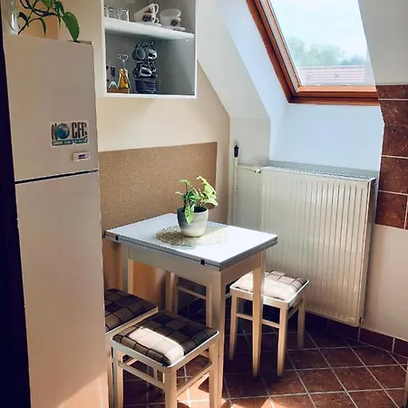 Agnes Vendeghaz Apartment *
